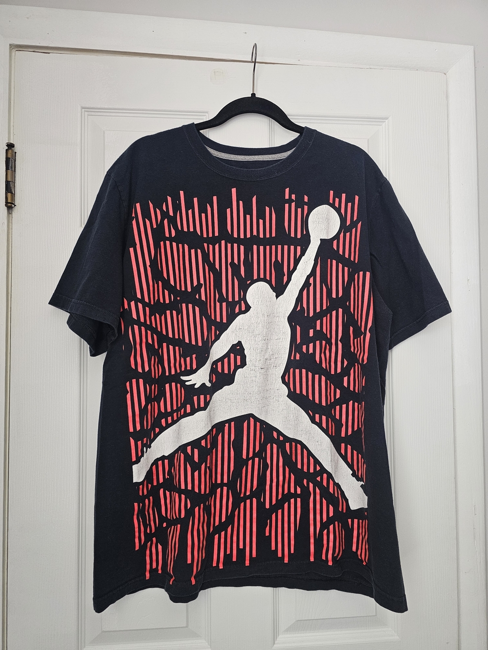 Air Jordan Graphic Jumpman Tee - Black & Red